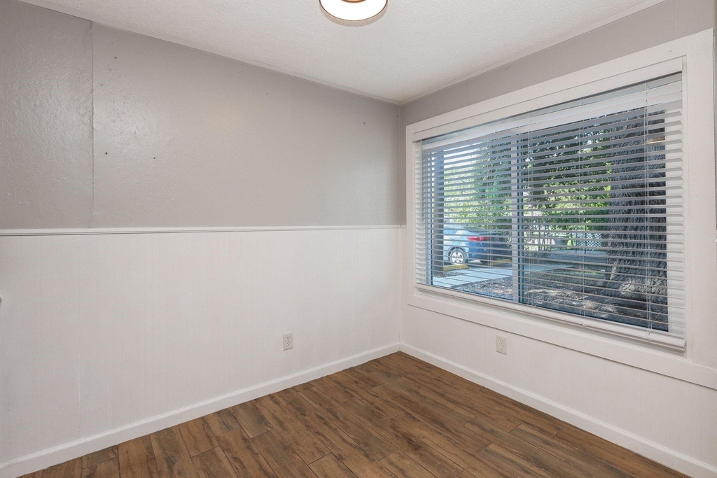 506 N 3rd Street - Photo 6