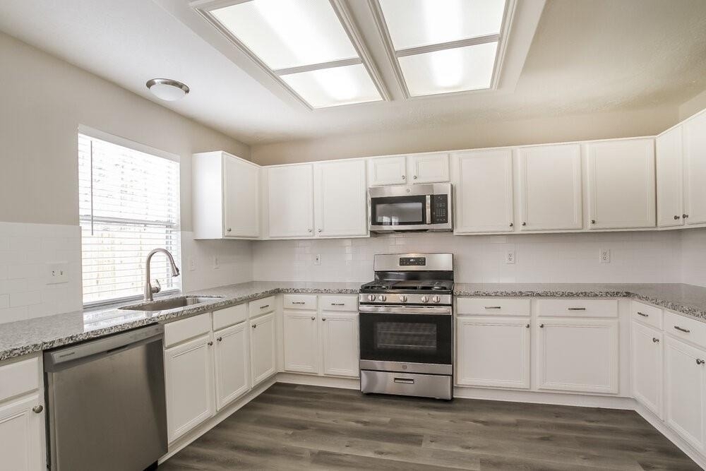 31518 Kingston Village Drive - Photo 5