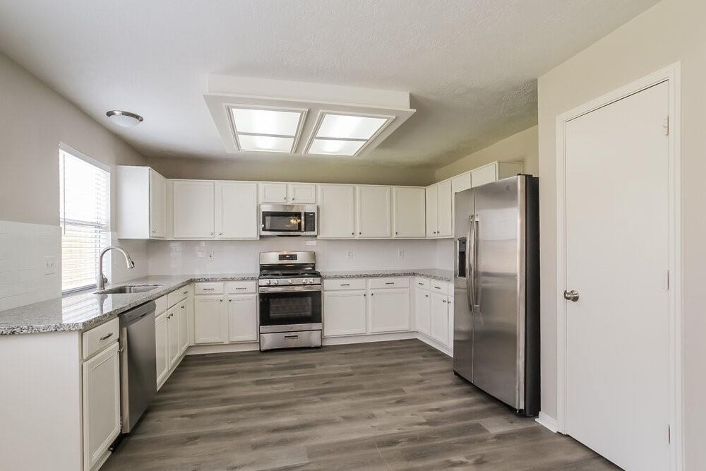 31518 Kingston Village Drive - Photo 4