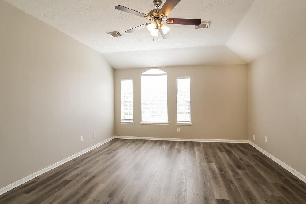 31518 Kingston Village Drive - Photo 8