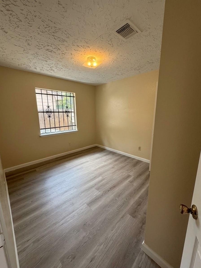 5429 Ridge Wind Lane - Photo 4