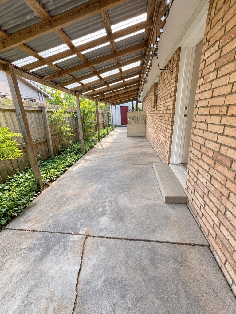 513 W Texas Street - Photo 8
