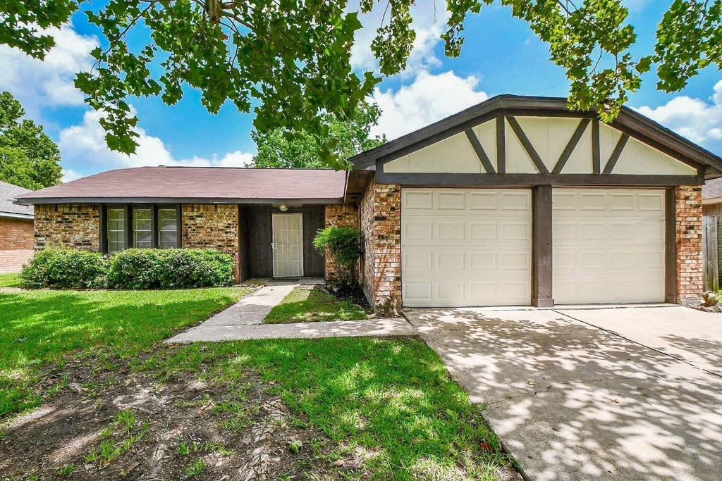 506 Dalewood Drive - Photo 0