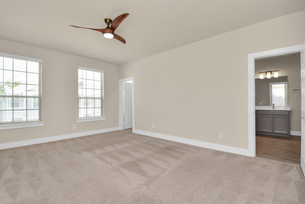 1722 Summerlyn Terrace Drive - Photo 14