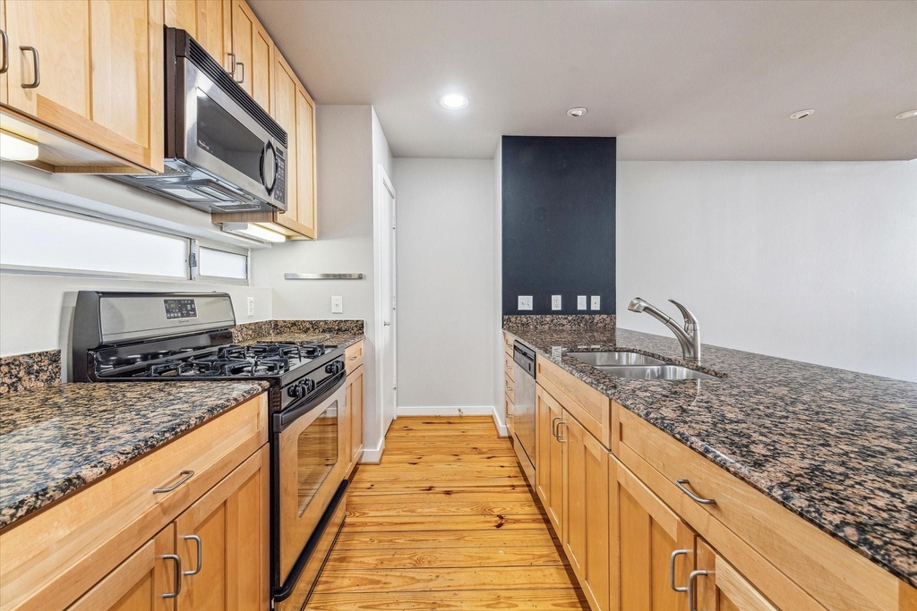 1306 Arthur Street - Photo 5
