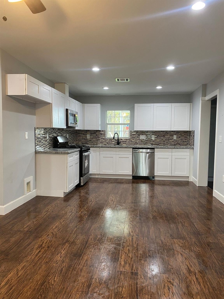 5502 Heron Drive - Photo 3