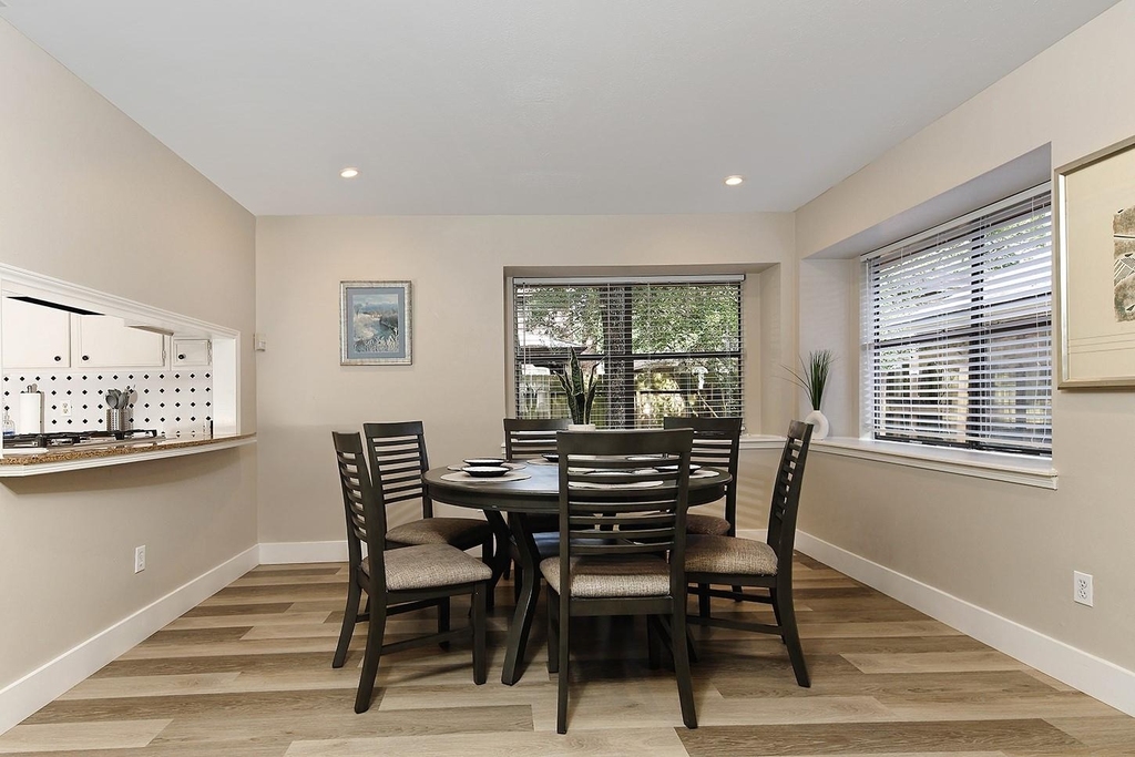 103 N Deerfoot Circle - Photo 9