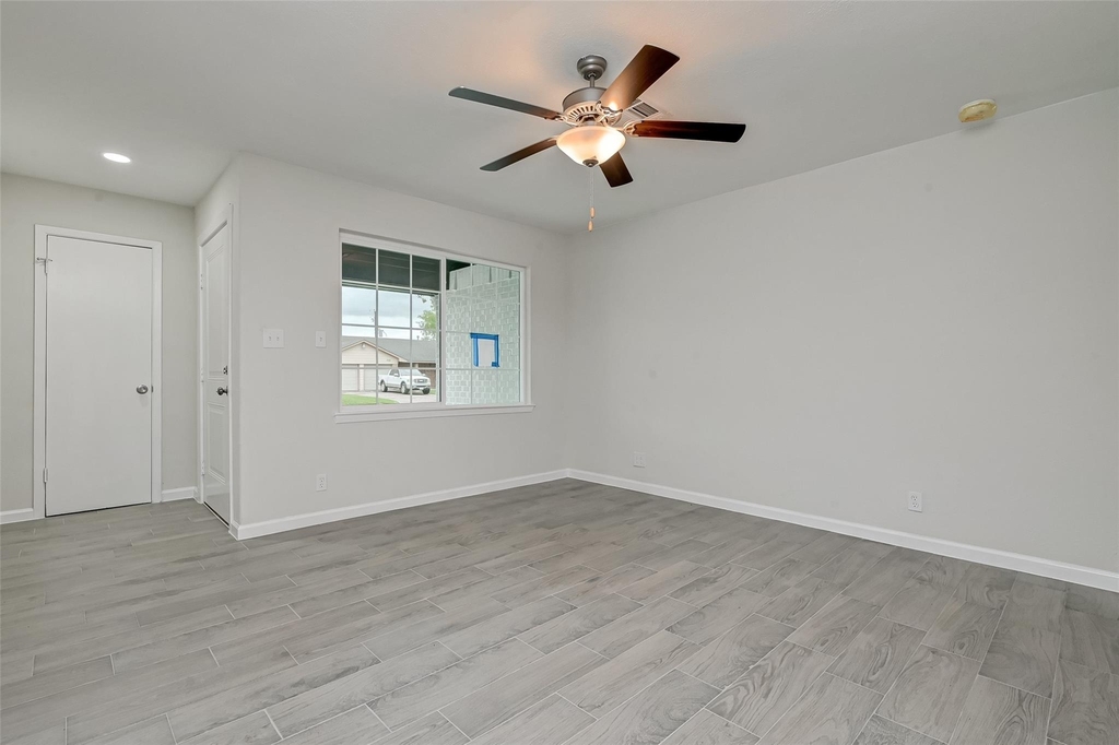17114 Folsom Drive - Photo 8