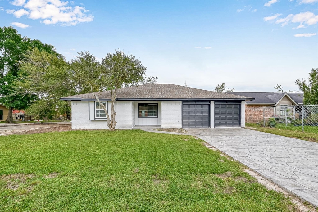 17114 Folsom Drive - Photo 3
