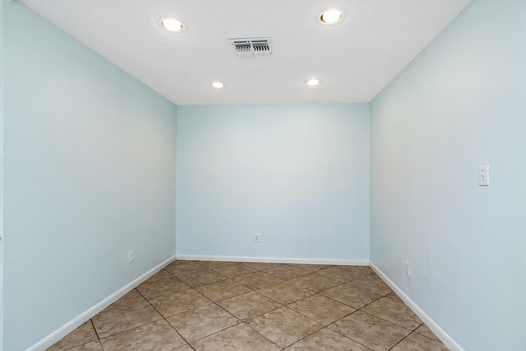 5511 Greentree Drive Drive - Photo 29