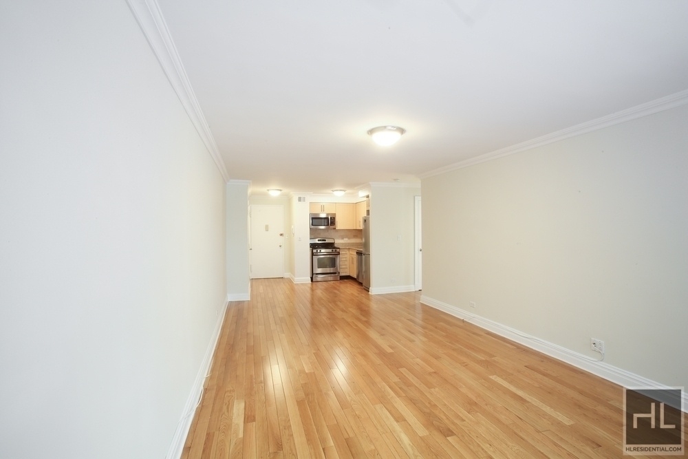 West 89th Street - Photo 1