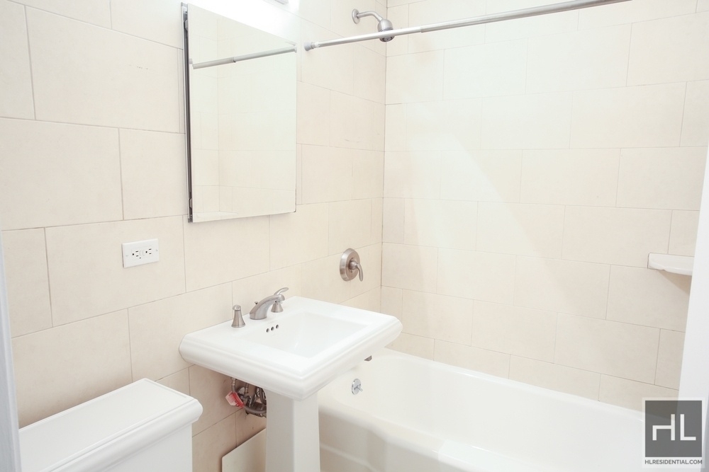 West 89th Street - Photo 3