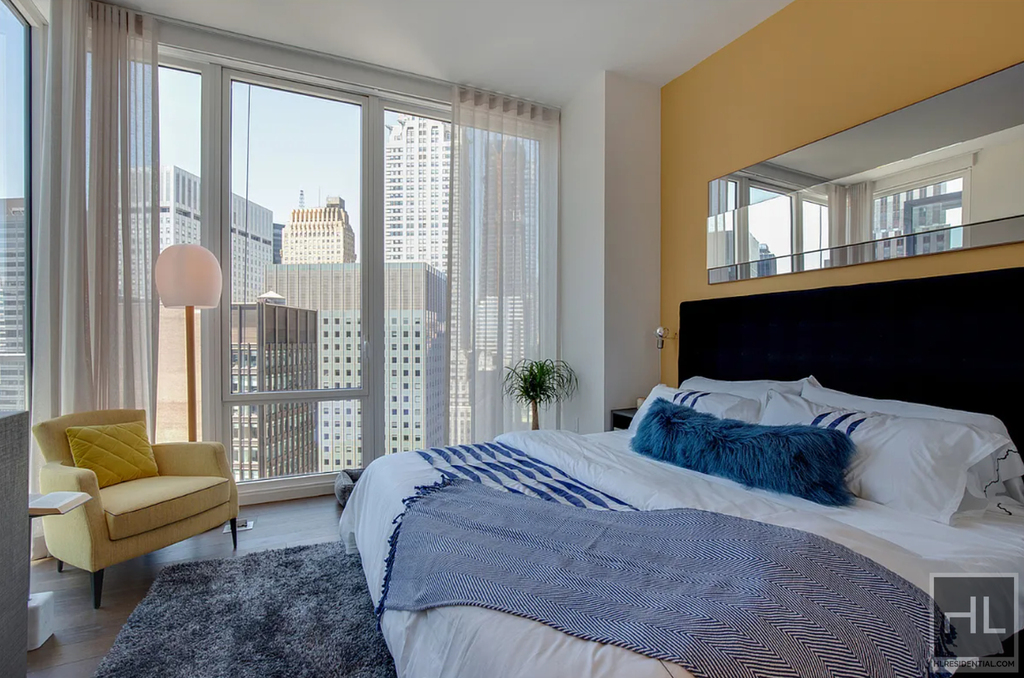 East 44th Street - Photo 4