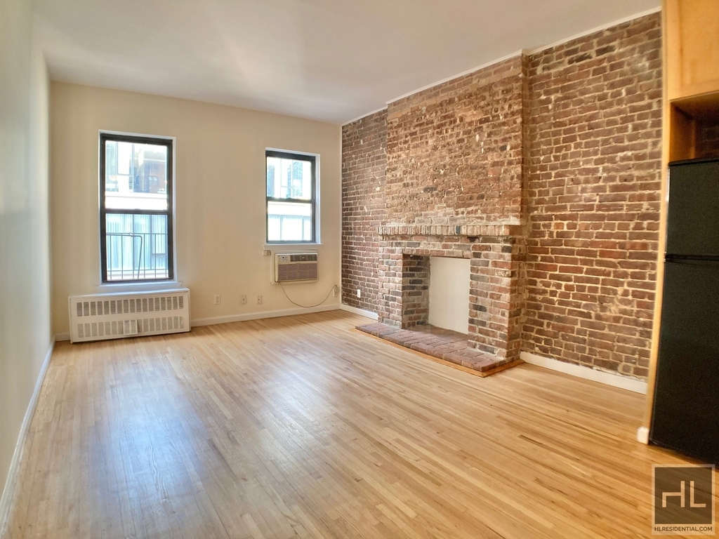 East 84 Street - Photo 1