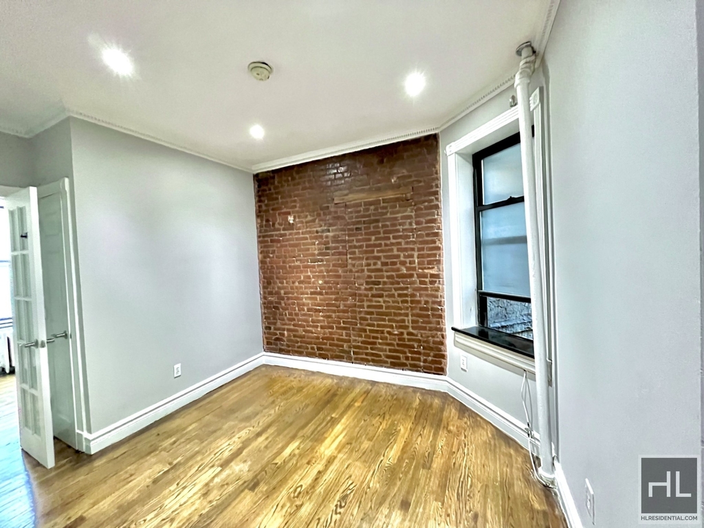 East 23 Street - Photo 2