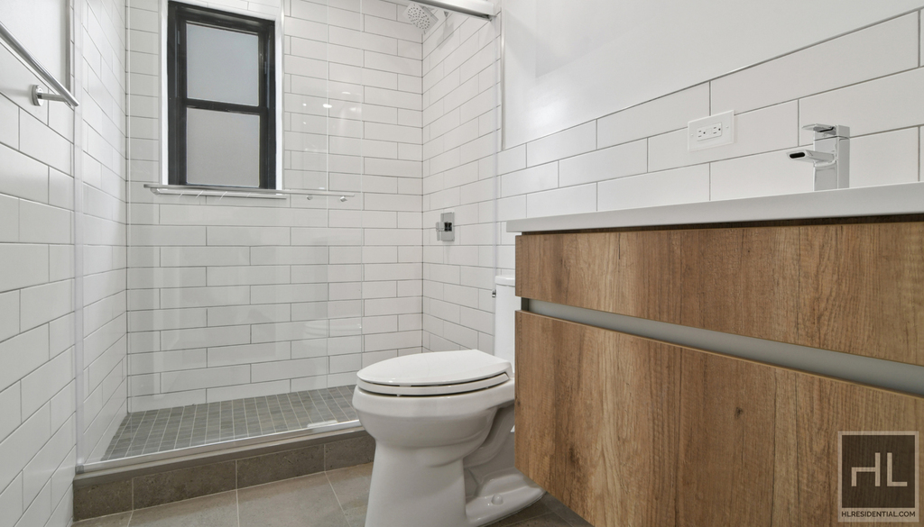 W 58th St - Photo 7