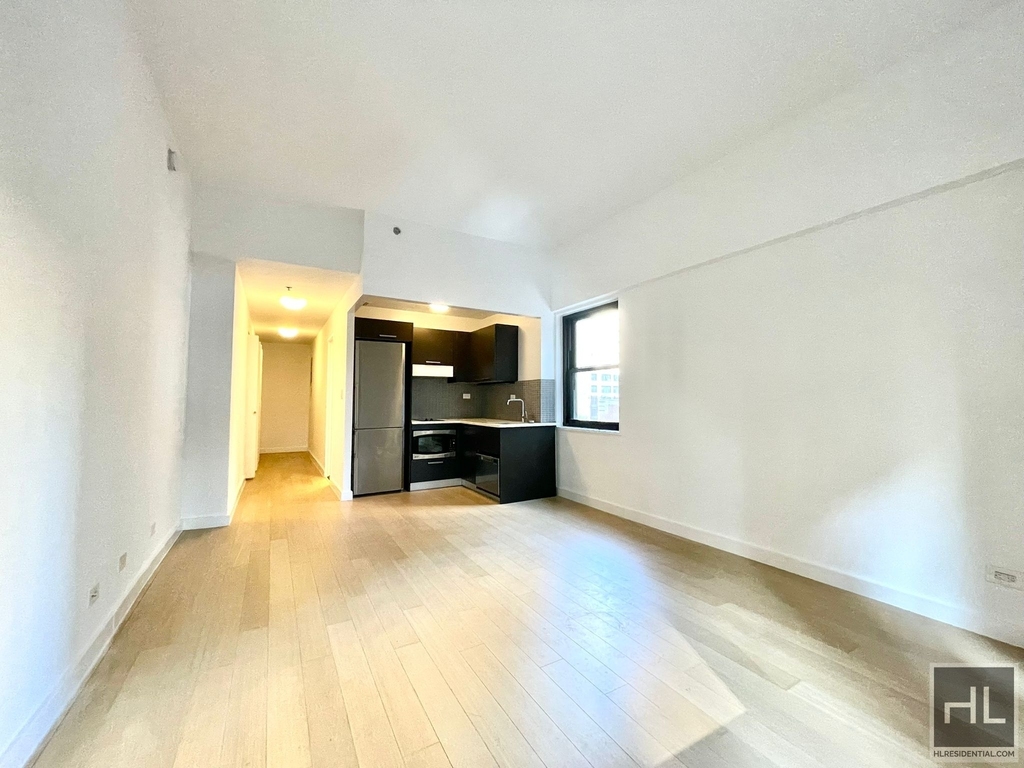 East 39th Street - Photo 1