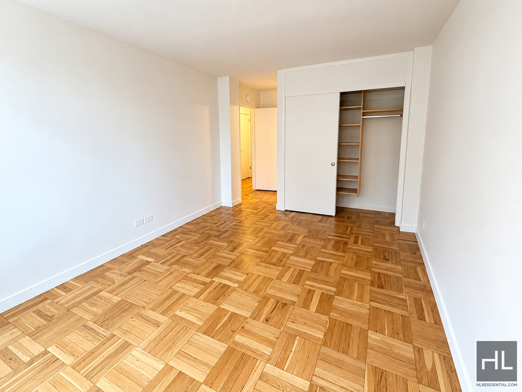 East 79th Street - Photo 2