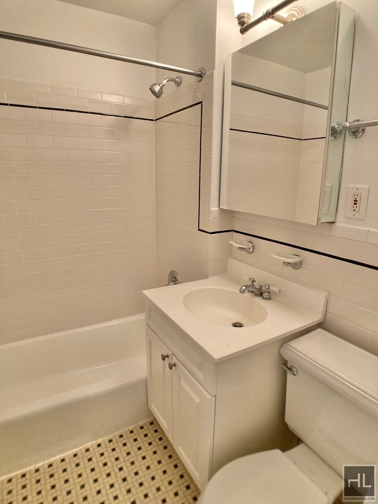 East 84 Street - Photo 3