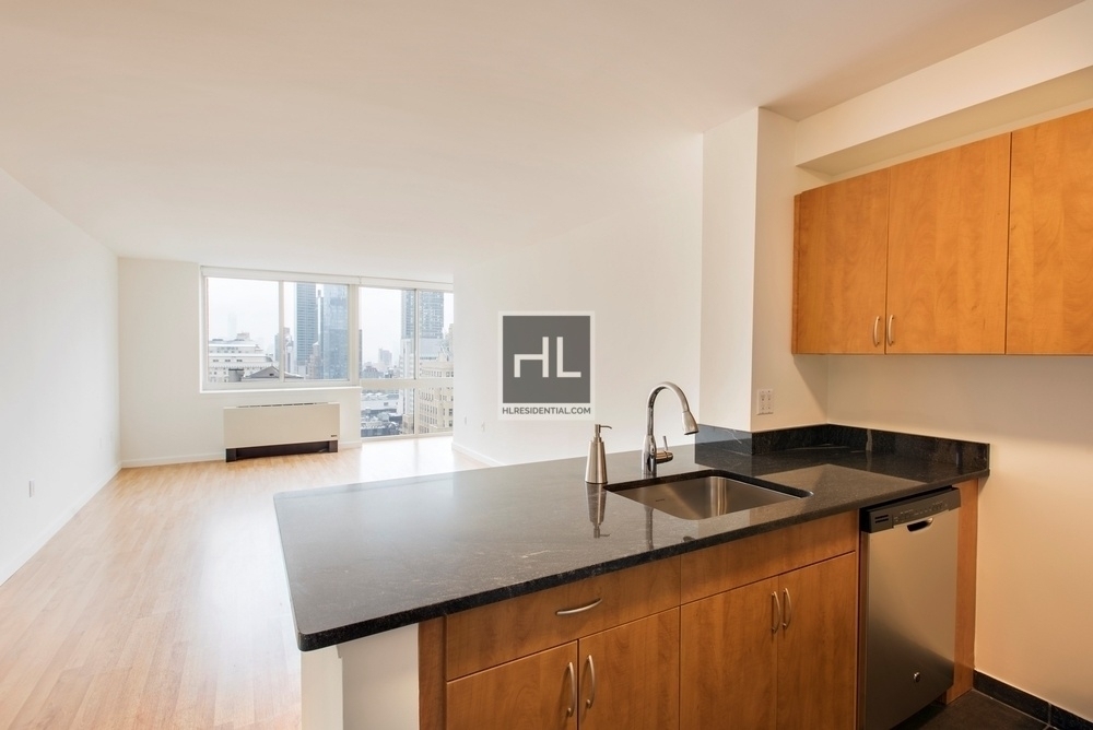 West 38 Street - Photo 0