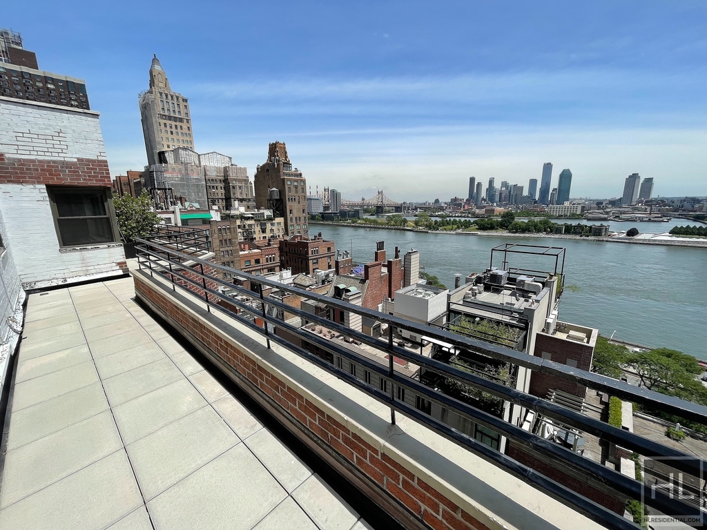 Beekman Place - Photo 10