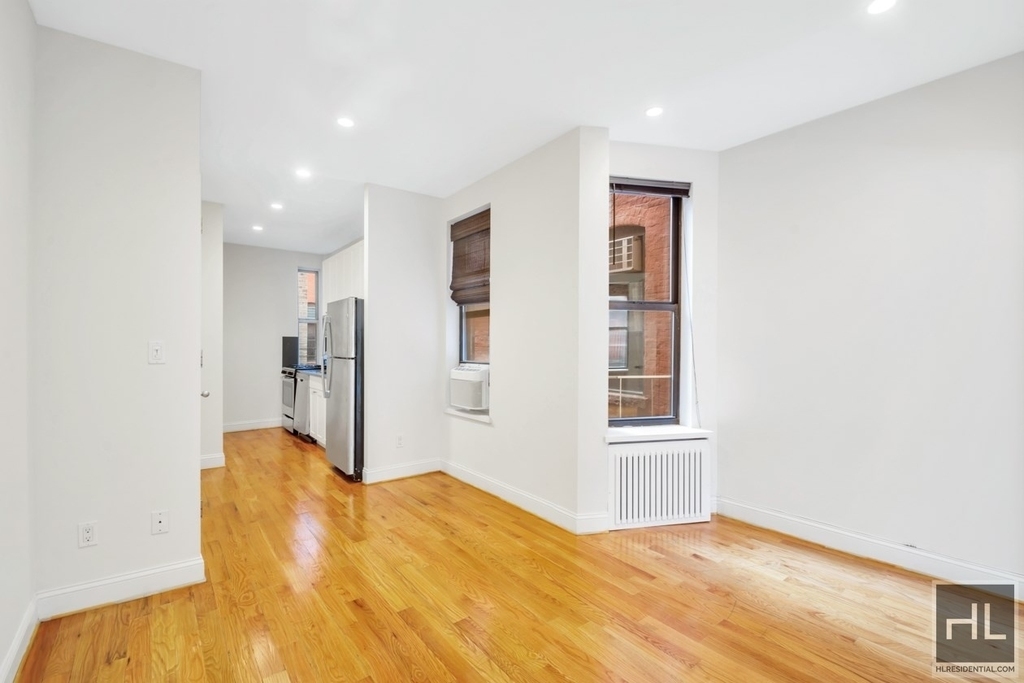 West 45 Street - Photo 0