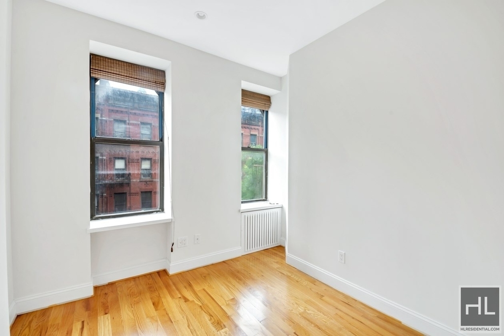West 45 Street - Photo 2