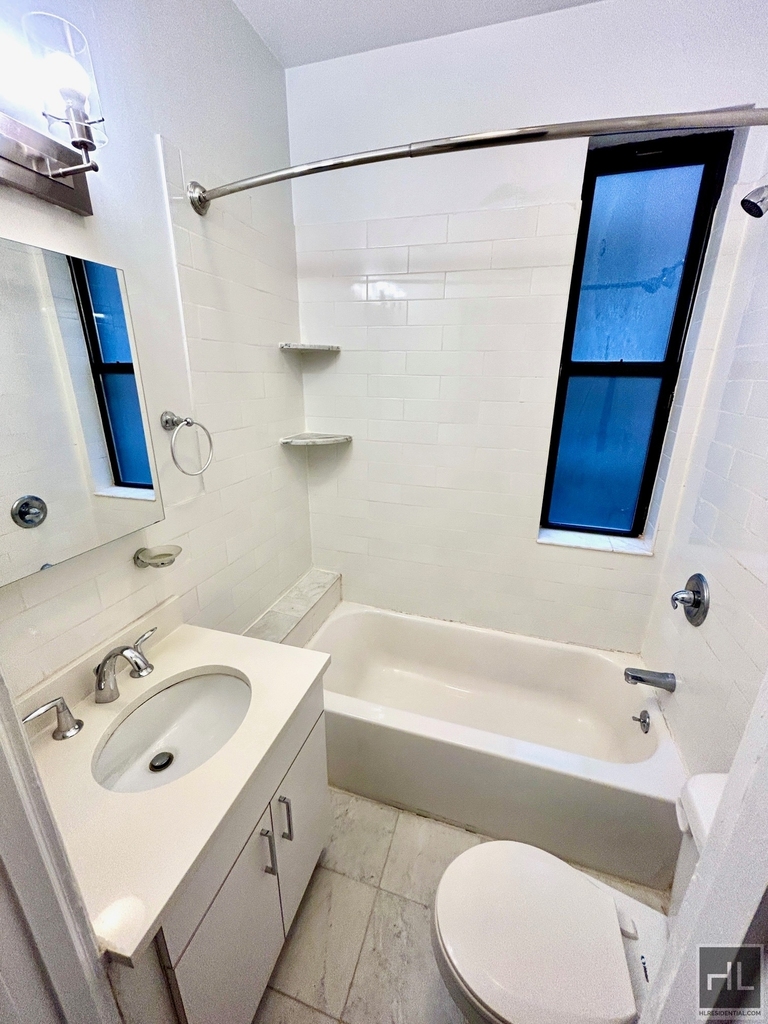 East 88 Street - Photo 3