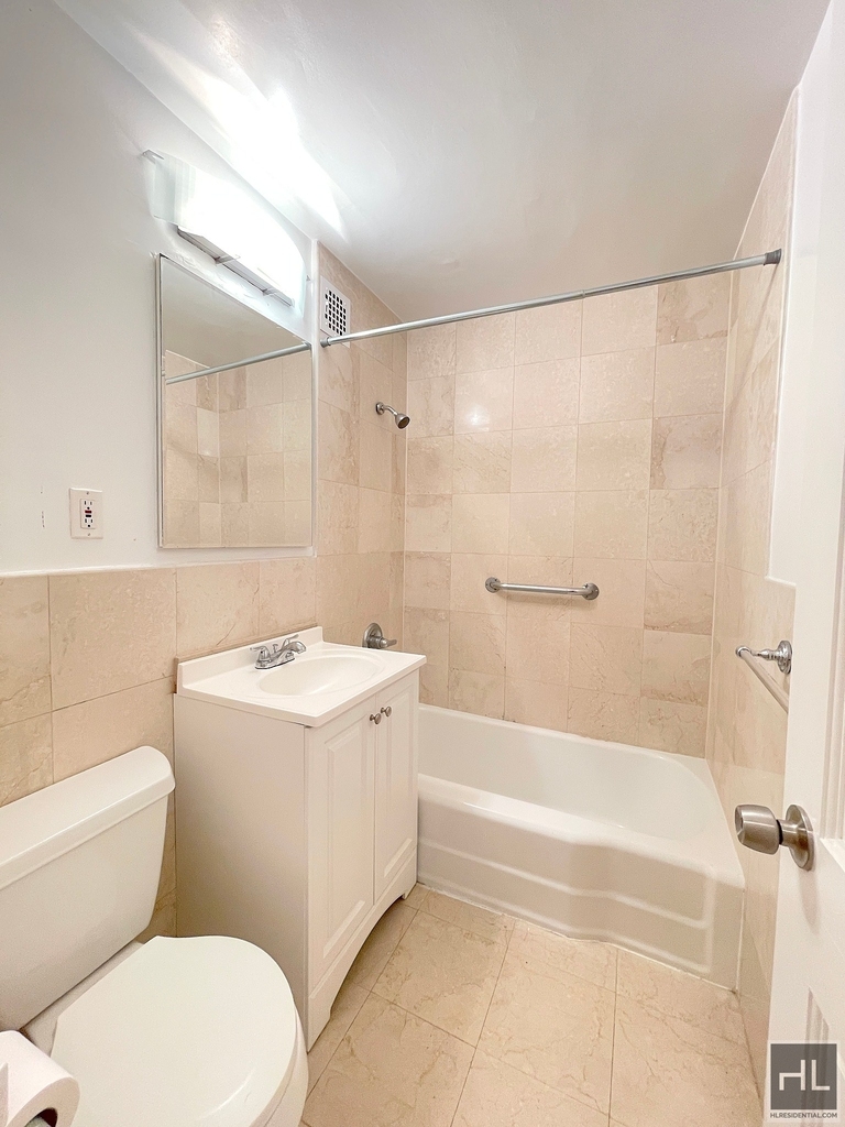 West 89th Street - Photo 3