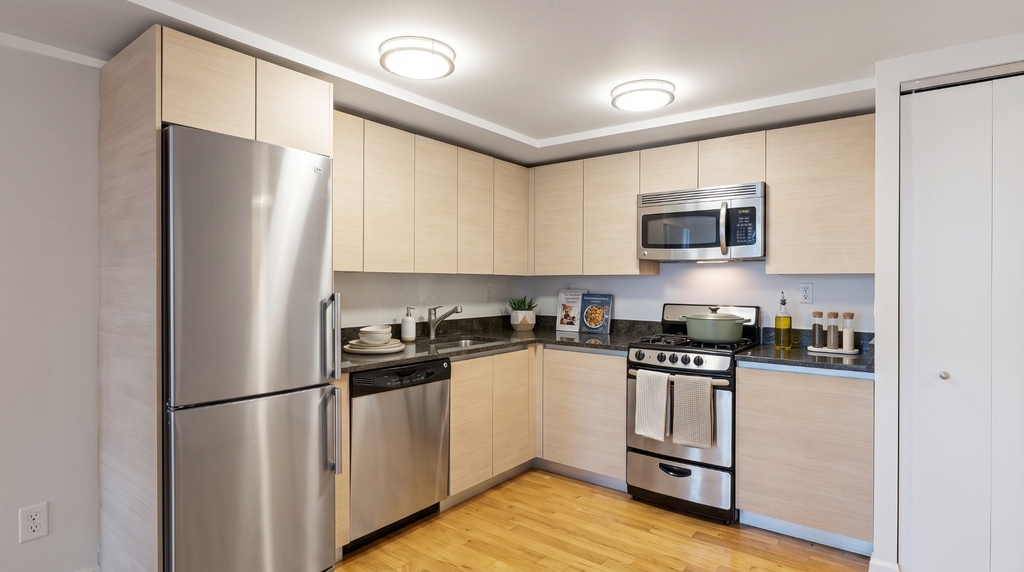 752 West End Avenue - Photo 4