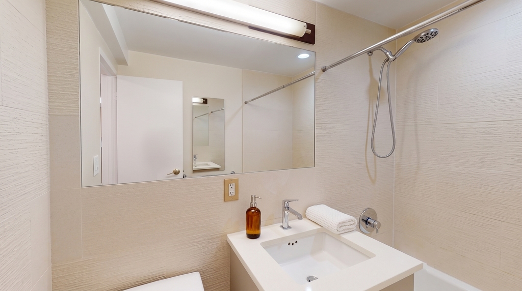 752 West End Avenue - Photo 5