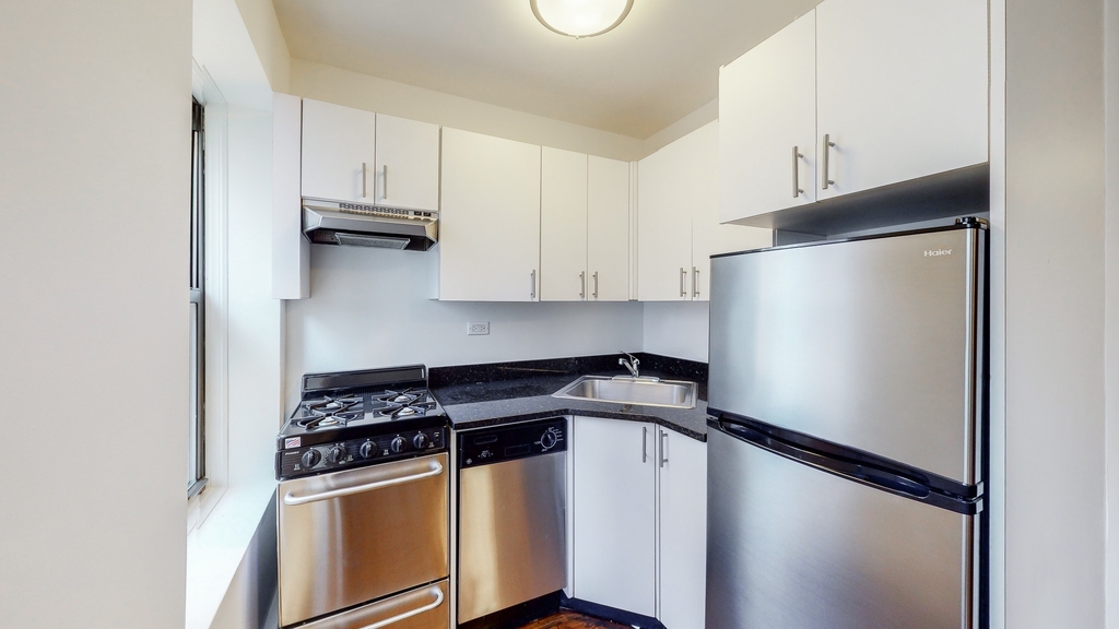 517 3rd Avenue - Photo 3