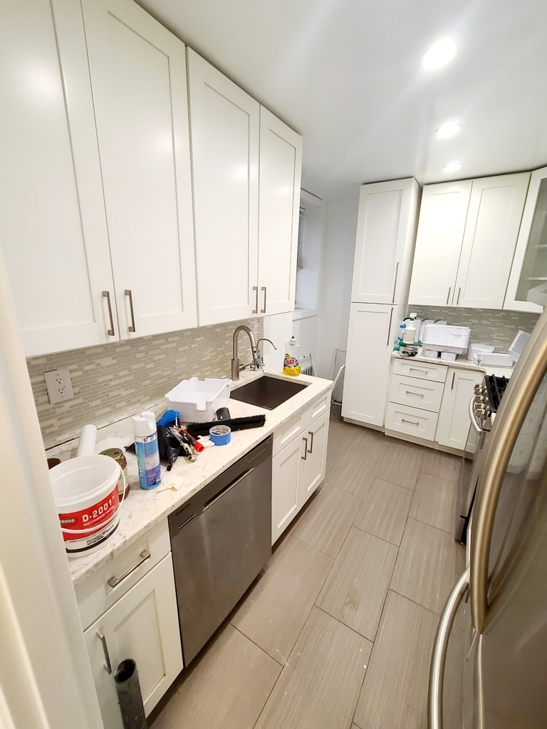 66-15 Thornton Place - Photo 3