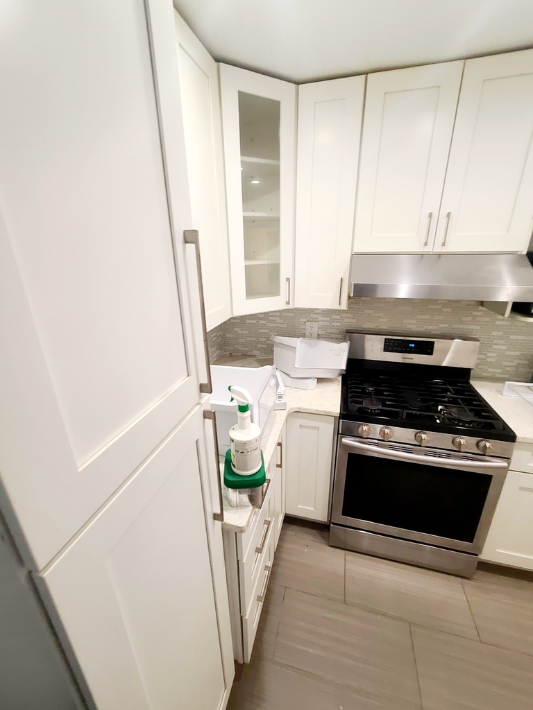 66-15 Thornton Place - Photo 5