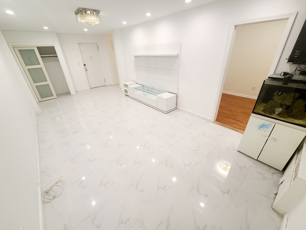 66-15 Thornton Place - Photo 1