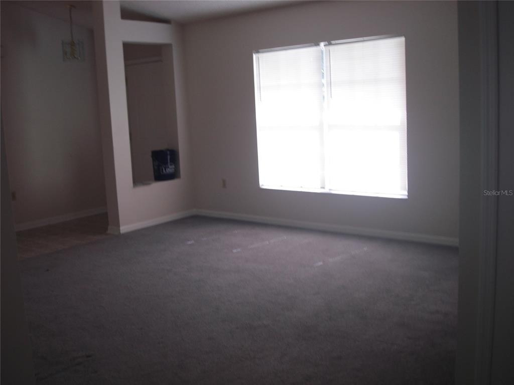 1694 April Avenue - Photo 4