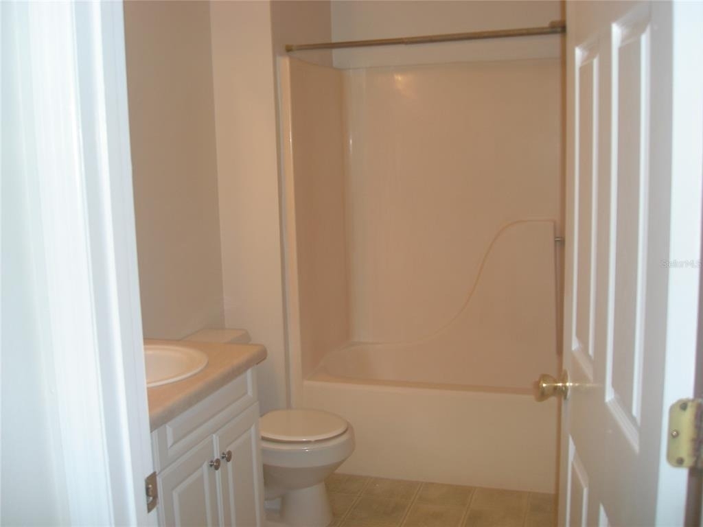 1694 April Avenue - Photo 3