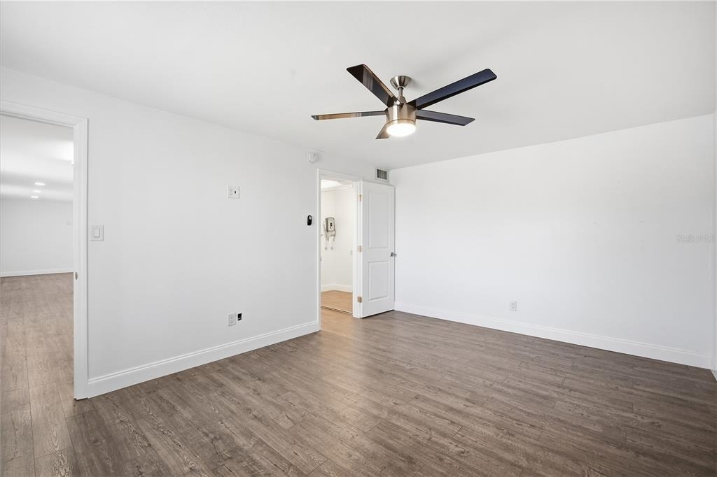 939 Oakfield Drive - Photo 15