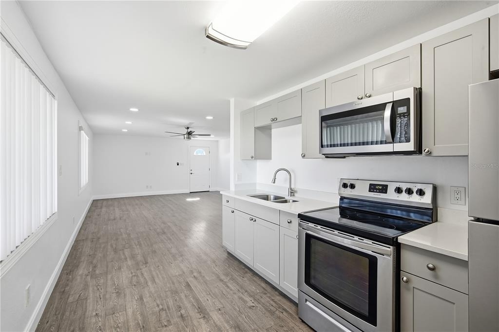 939 Oakfield Drive - Photo 10