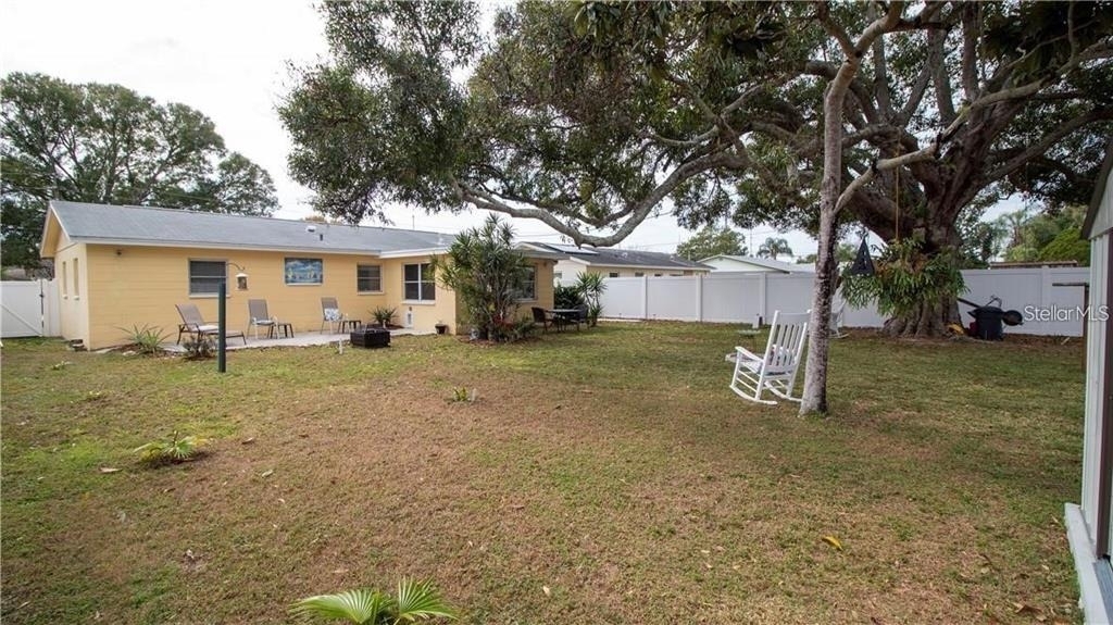 3925 15th Avenue N - Photo 18