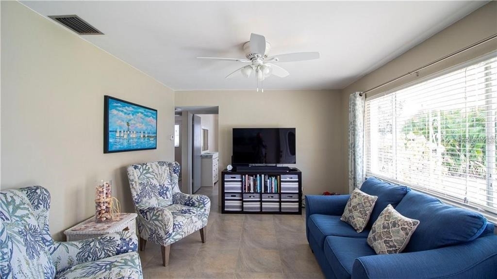 3925 15th Avenue N - Photo 1