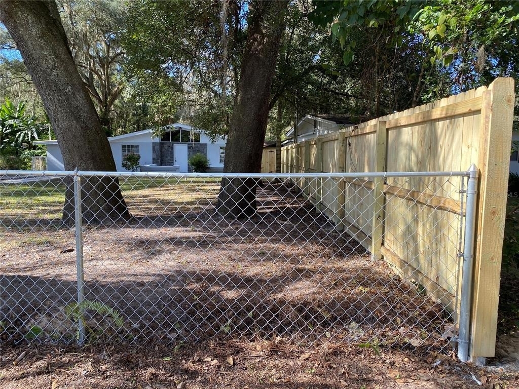 4409 Plum Street - Photo 2