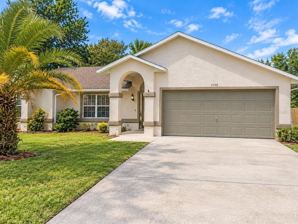 1098 W Seagate Drive - Photo 1
