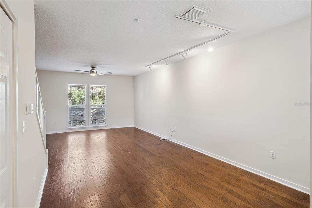 720 Celebration Avenue - Photo 3