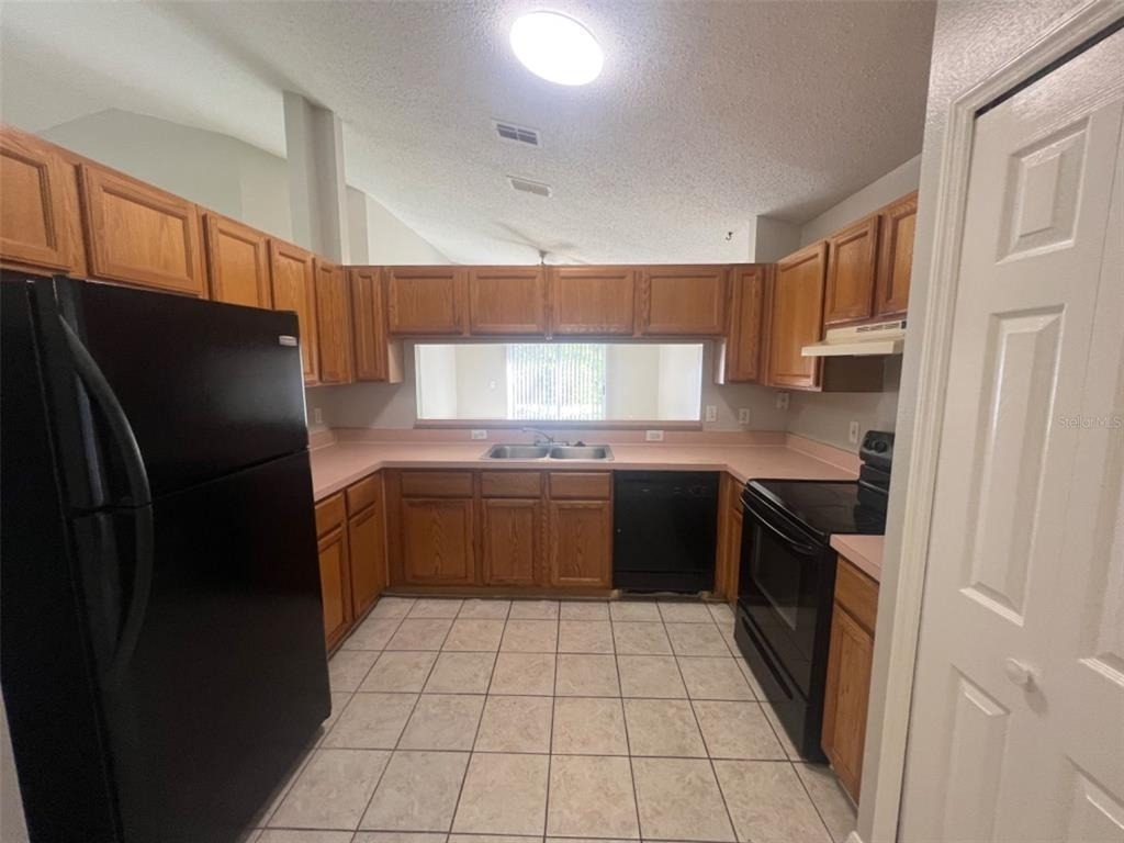 712 Swallow Lane - Photo 15