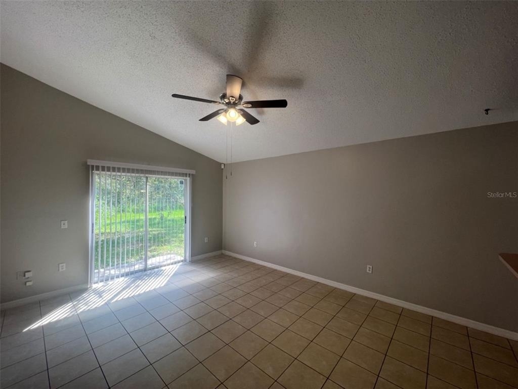 712 Swallow Lane - Photo 4