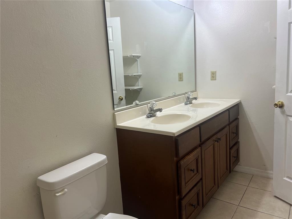 1805 Foxhall Circle - Photo 14