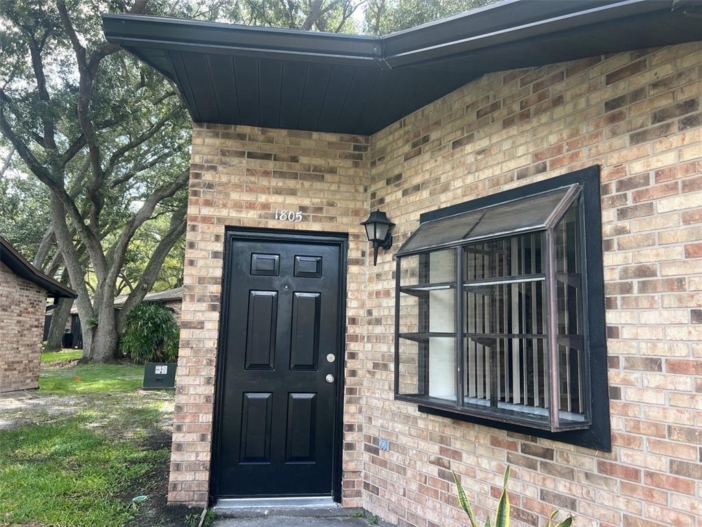 1805 Foxhall Circle - Photo 4