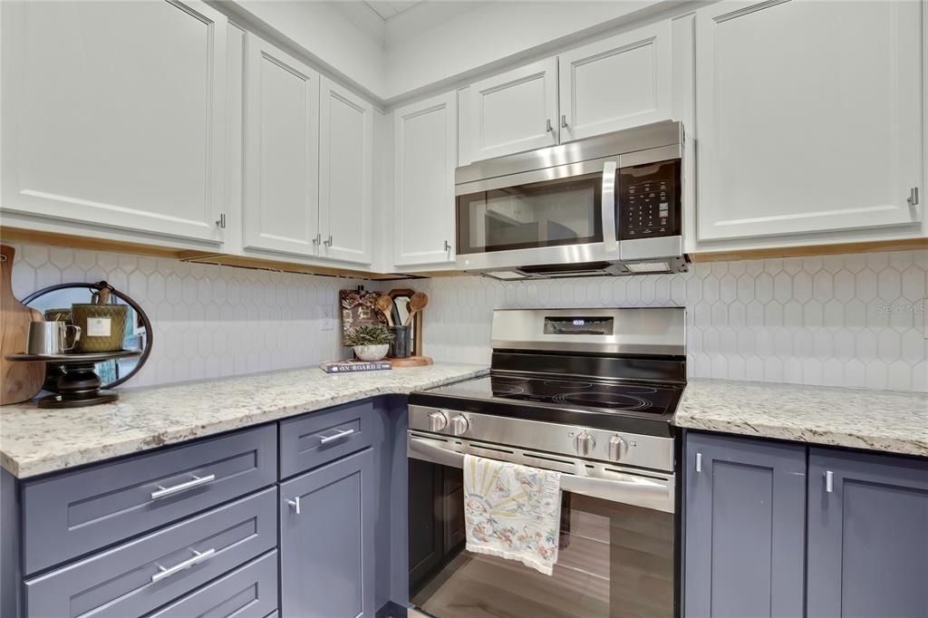 1637 Se Paradise Circle - Photo 11