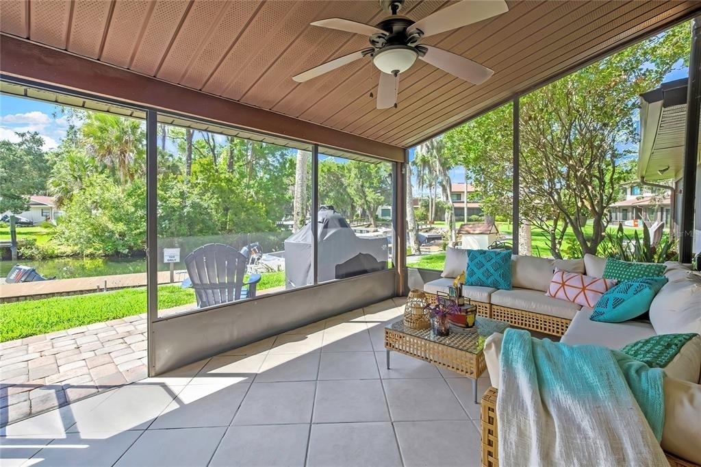 1637 Se Paradise Circle - Photo 21